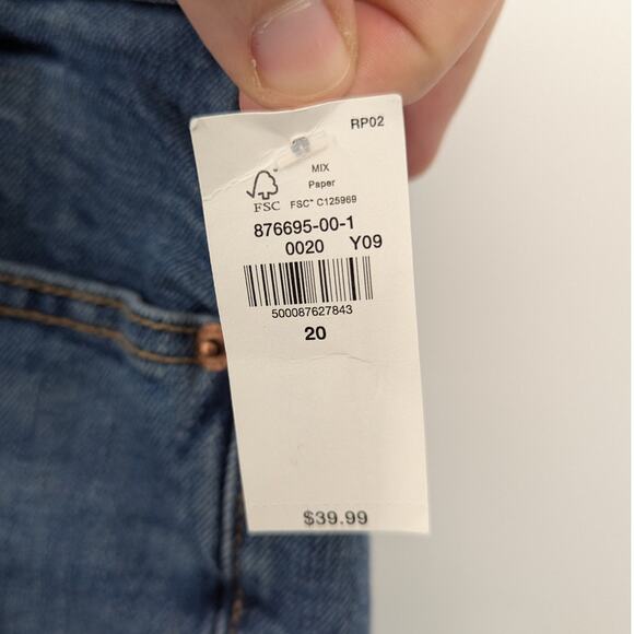 NEW Denim Jean Shorts Jorts Cutoffs Old Navy 20 OG Straight High Rise 7 Inseam - Picture 6 of 6